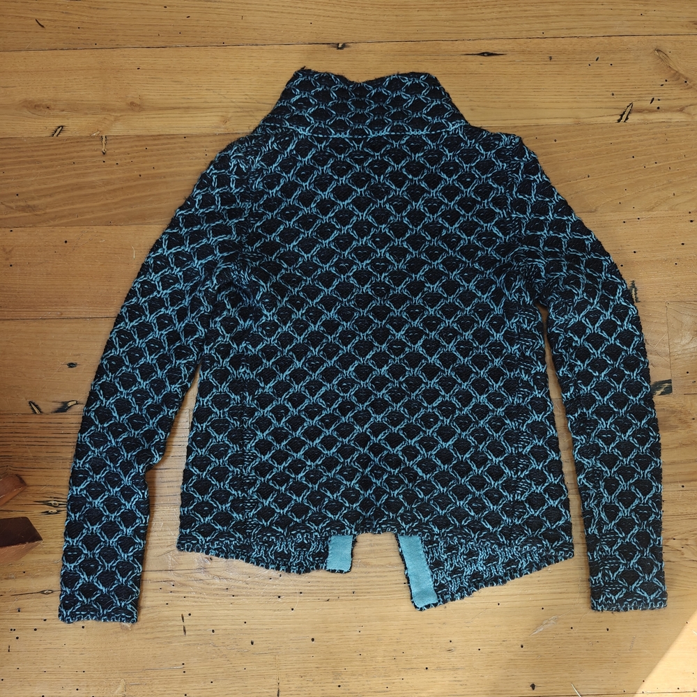 Krimson Klover Black and Blue Patterned Sweater - Picture 5 of 8